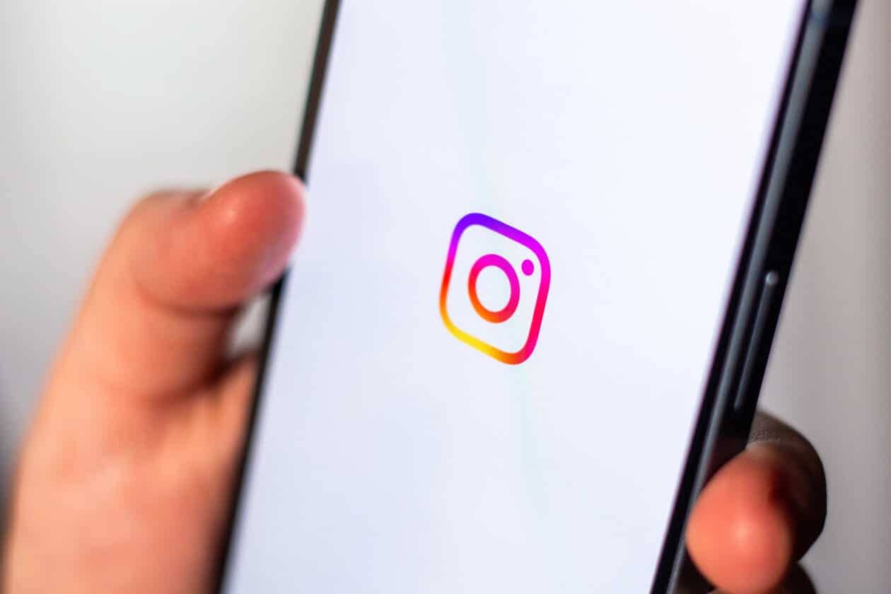 Como excluir ou favoritar mídias do iPhone diretamente pelo Instagram